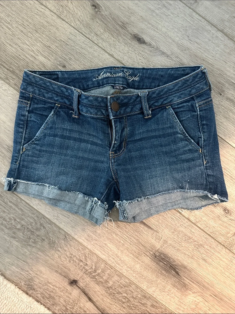 American Eagle Outfitters Dark Blue Denim Cutoff Shorts - Frayed Hem size 4